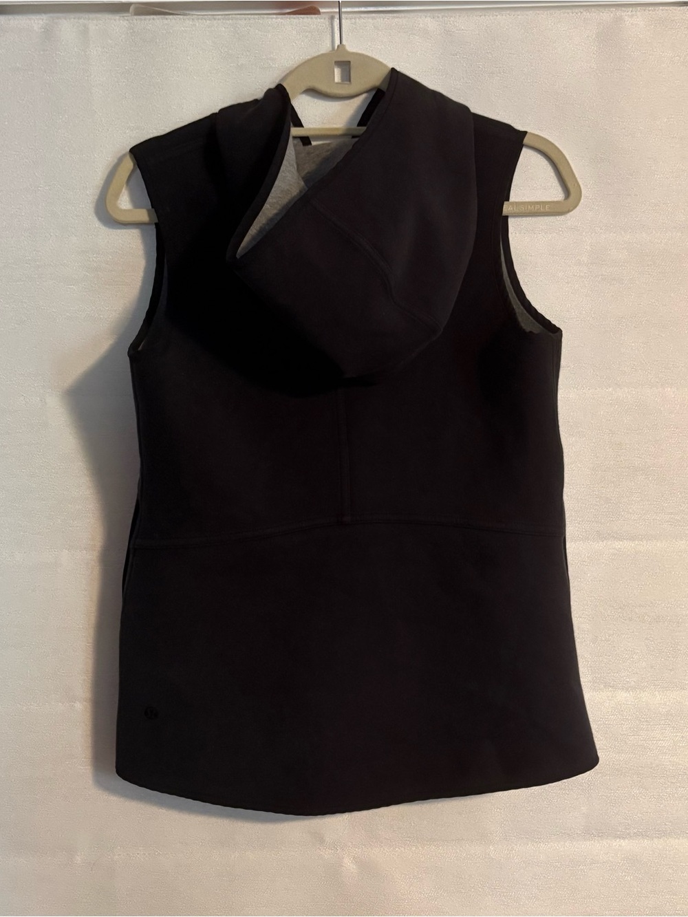 lululemon athletica Black Hooded Sleeveless Vest - Picture 8 of 13